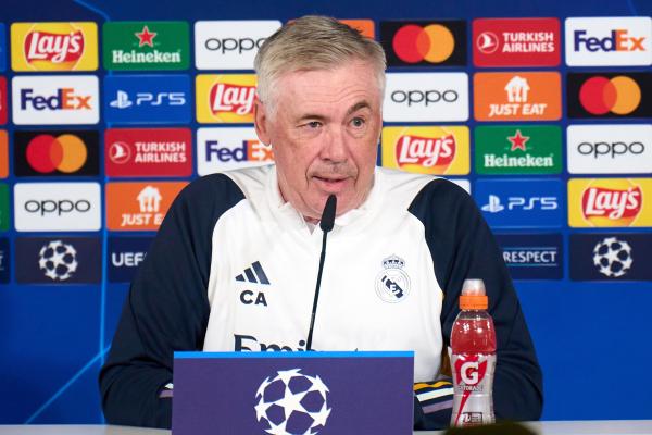 أنشيلوتي يحسم هوية حارس ريال مدريد أمام دورتموند في نهائي دوري أبطال أوروبا