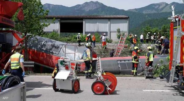 قطار يخرج عن مساره في ألمانيا ويوقع قتلى وجرحى