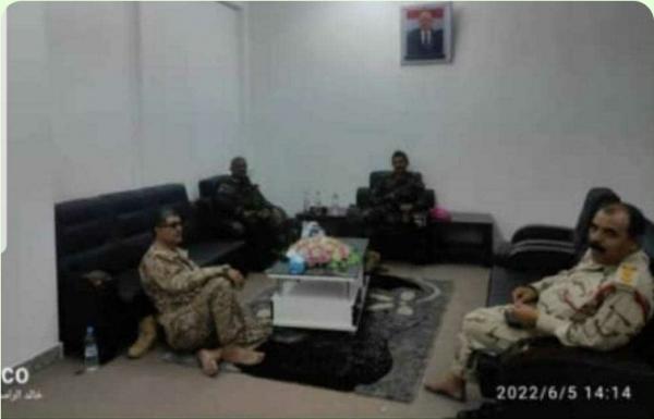 تظاهرة لمحور إخوان تعز تطالب بعودة الجبايات