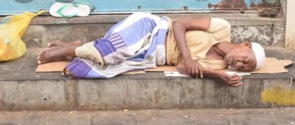   الحديدة...أجساد تحترق وحوثي ينهب صندوق الكهرباء  