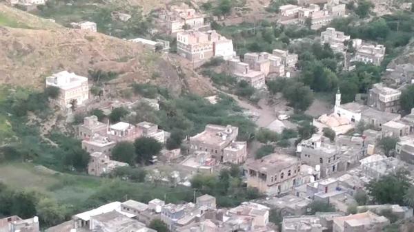 عصابة الحوثي الارهابية تواصل انتهاكاتها في مقبنة