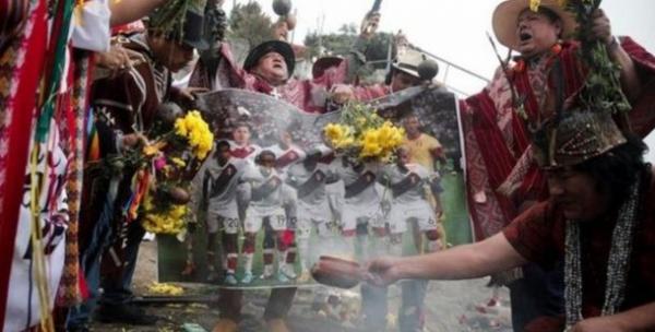 "مشعوذو" بيرو يتوعدون أستراليا قبل الملحق