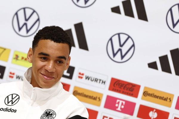 الألماني موسيالا يحذر اسكوتلندا في افتتاح اليورو