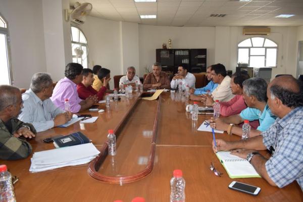 أشغال عدن يقر عددا من الاجراءات  لتفعيل عملية الايرادات 