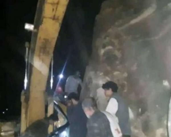 انهيار صخري يقضي على سائق بوكلين في المحويت