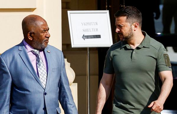 زيلينسكي: أي محادثات مع روسيا تعني تجميد الحرب