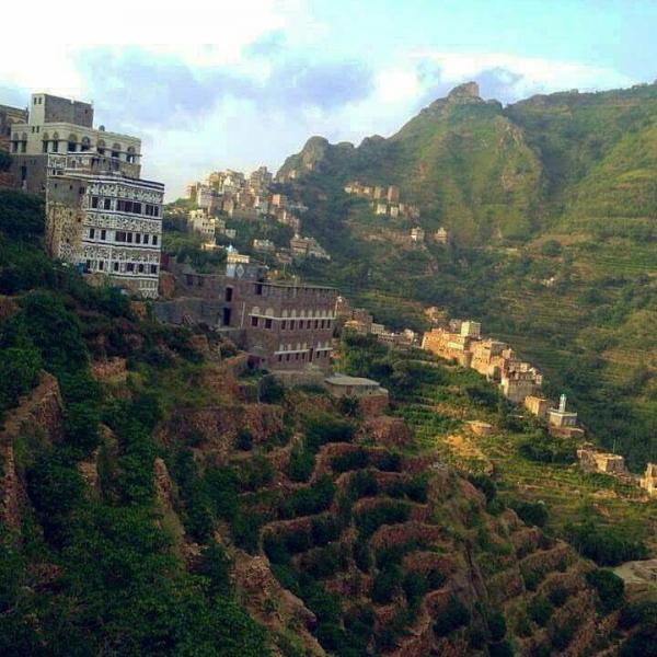 صاعقتان تقتلان وتصيبان مواطنين في صنعاء