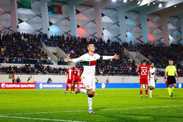 المدرب هاسيك: التشيك تسعى لإيقاف رونالدو وصنع الذكريات