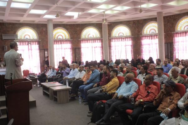 ورشة عمل للتوعية بمخاطر الالغام ومخلفات الحروب بمدينة تعز