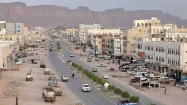 الحوثي يستهدف شبوة بصاروخ باليستي