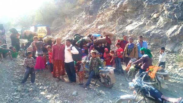 نزوح أكثر من 250 أسرة تحت تهديد السلاح الحوثي في قرى سليم بالضالع