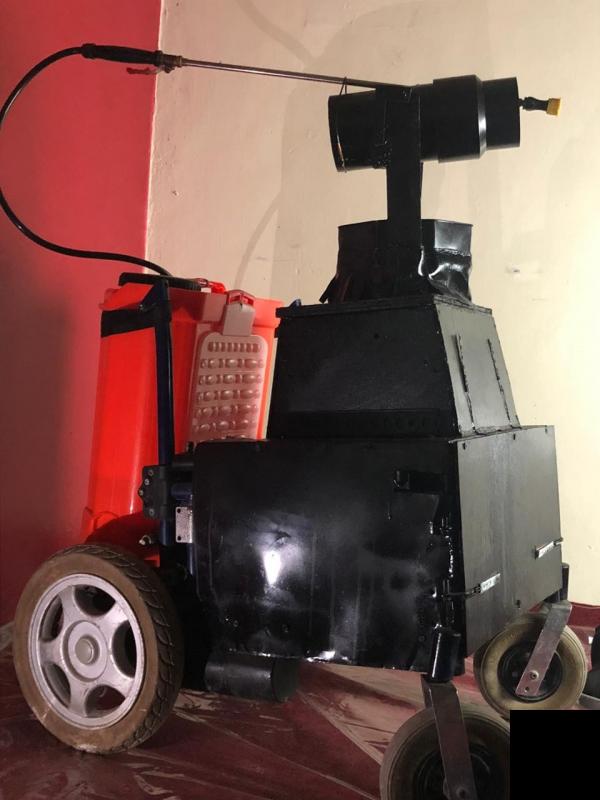 مهندس عدني يبتكر "روبوتاً" لمواجهة  فيروس كورونا