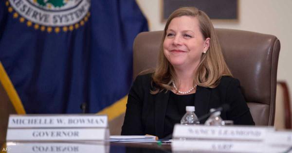 مسؤولة بالفيدرالي: يجب إجراء تحقيق مستقل في "انهيار البنوك"