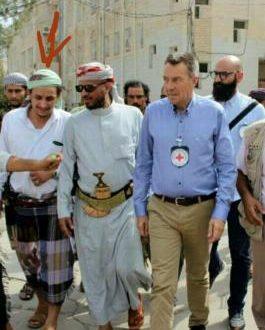 مصادر مطلعة: مليشيات الحوثي تسلم منزل ياسين سعيد نعمان لقيادي في تنظيم القاعدة 