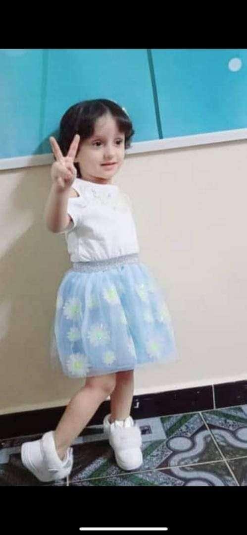 مقتل طفلة برصاص مسلح وهي بحضن والدها في عدن
