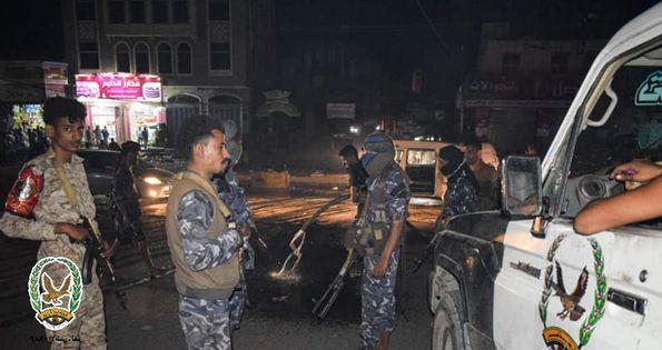 مدير أمن تعز يحيل مصلحة الهجرة إلى مقر للجنته الأمنية 