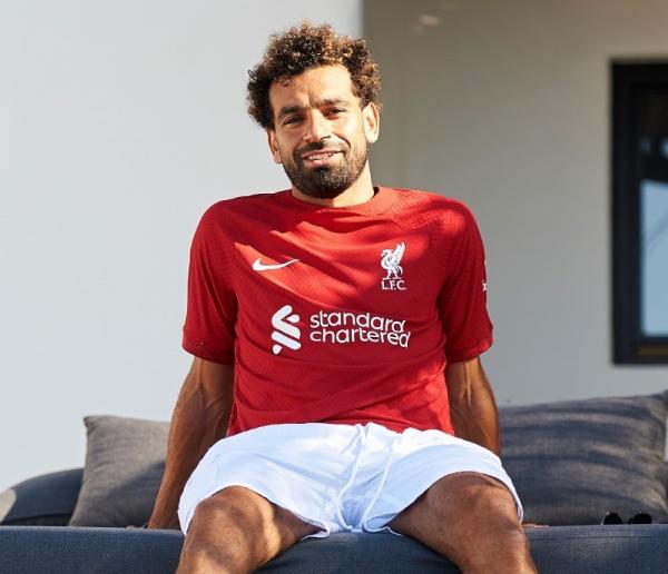 ليفربول يعلن التجديد لصلاح بعقد طويل الأمد