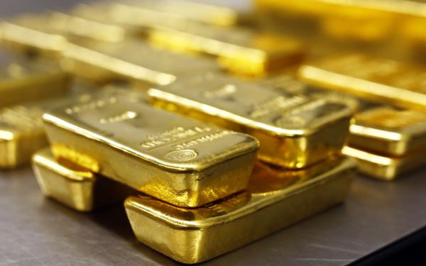 خسائر أسبوعية وشهرية وفصلية للذهب