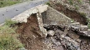 التحذير من انهيار جسر العند شريان الحياة في لحج