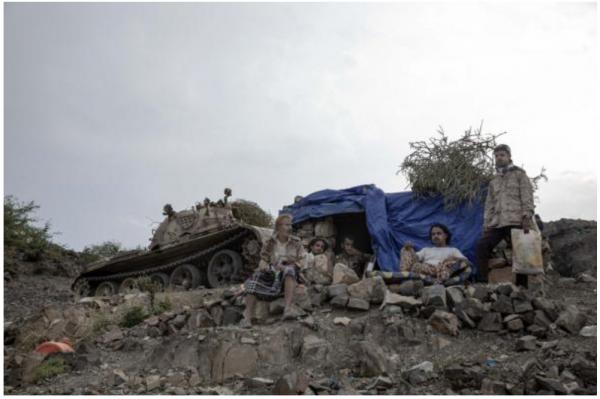   استشهاد جنديين وإصابة آخرين بمسيرة حوثية في الضالع  