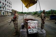   جمعيات حزب الإصلاح ترفض ذبح أضحياتها في مسلخ الضباب بتعز 