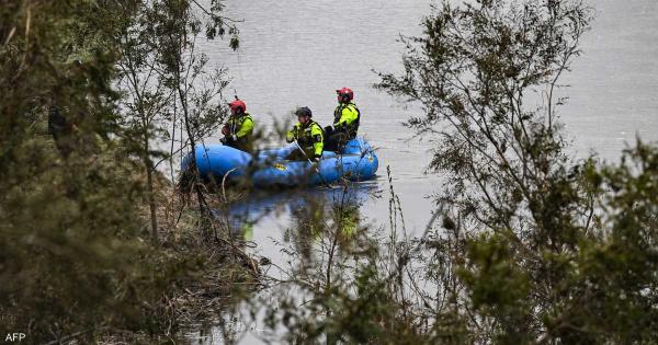 بين الأفاعي والماء.. عائلات تبحث عن بناتها وسط دمار فيضانات تكساس