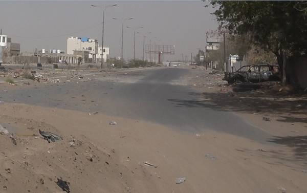 الاعلام العسكري يكشف عن قيام مليشيا الحوثي بالدفع بتعزيزات جديدة وكبيرة إلى الحديدة..!