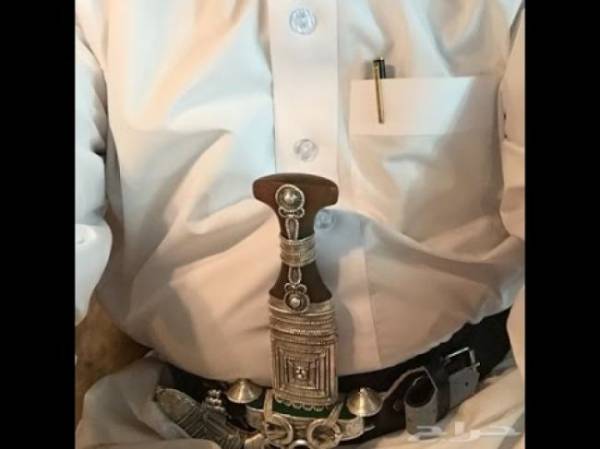 شاهد بالوثائق.. الملحق العسكري اليمني بالاردن يخوض معركة بالسلاح الأبيض مع المسئول المالي  في مقر السفارة بعمان (صور)