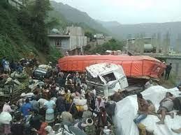 توقف حركة السير في خط إب العدين نتيجة حادث مروري