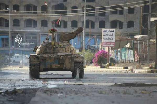 زيارات الأهل أبرز معضلات الحوثي خلال إجازة العيد في تعز