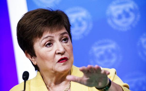 مديرة صندوق النقد ترى توقعات ضبابية للاقتصاد العالمي