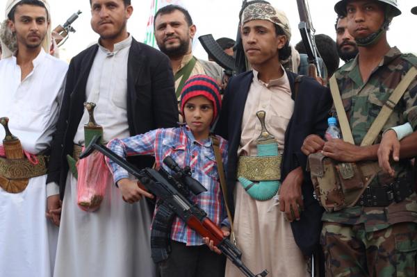 مليشيا الحوثي تنفذ حملة تجنيد قسري في أرياف  ثلاث مديريات بمحافظة إب