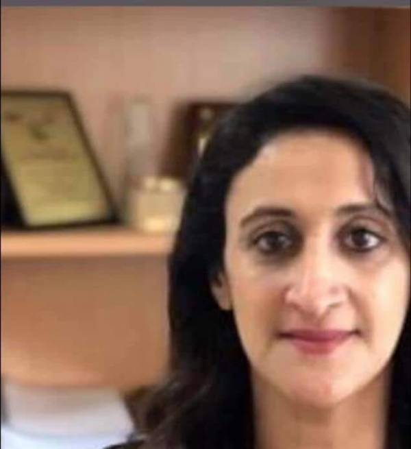 طبيبة يمنية تكتشف علاج لمرض السرطان والأوساط الطبية والإعلامية في أوروبا تحتفل بهذا الإنجاز الكبير..! – (صورة+تفاصيل)