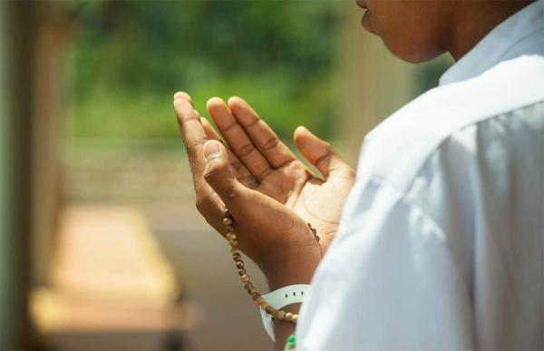 دعاء قبل النوم .. يغفر الذنوب ويحفظك من الكوابيس والأحلام المزعجة