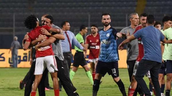 أول تعليق للاعب المغربي الشيبي بعد تعرضه للصفع على الوجه من قبل الشحات