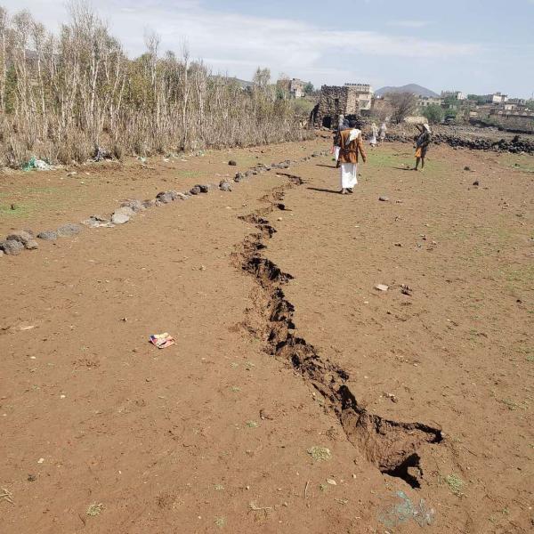 سيول جارفة تشق الارض في همدان