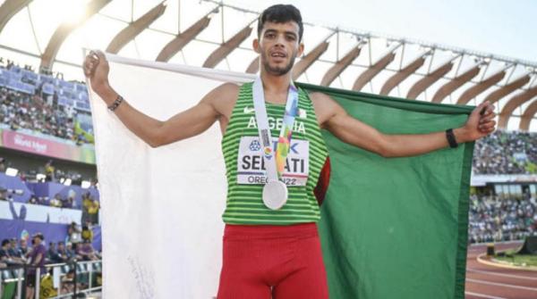 الجزائري سجاتي يعزز رصيد العرب بفضية 800 متر وكندا تنتزع ذهبية التتابع للرجال