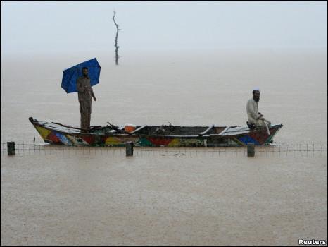 مئات القتلى في أسوأ أمطار في تاريخ باكستان