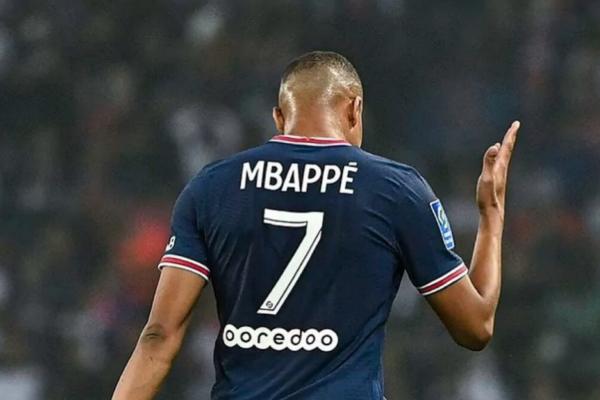 مبابي يحسم مصيره من الانتقال إلى الهلال السعودي