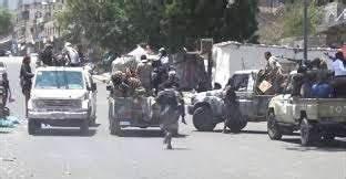 تعز.. عناصر حزب الإصلاح تنهب قاتاً بقيمة ٧٠ مليون ريال