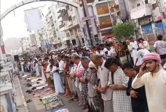 عدن تودع كورونا.. أجواء وتجهيزات عيدية تشهدها العاصمة "المؤقتة" تعويضاً عن "عيد الفطر"