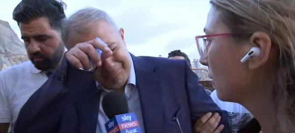 محافظ بيروت يعلق باكياً على الانفجار الضخم  بهذا "الوصف" المريع