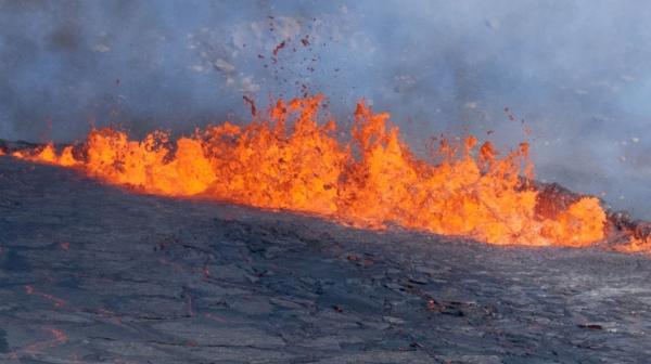 تدفق للحمم بعد ثوران بركاني في أيسلندا