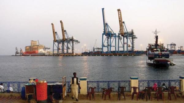 شلل بالاستيراد في السودان... وتهديد للضرائب