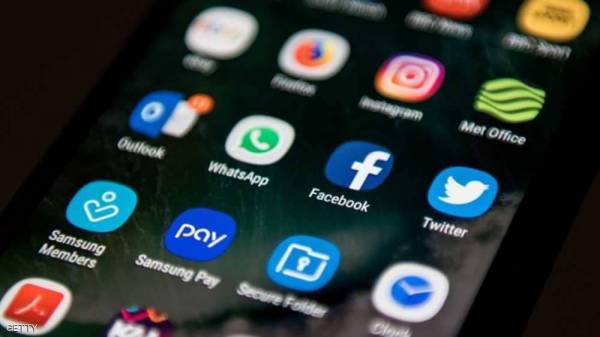 كم ينفق المستخدمون على التواصل الاجتماعي؟ وماذا يفعل العرب؟ 