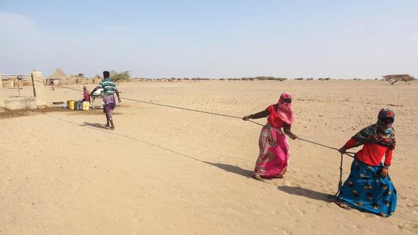 شبح المجاعة يحوم على الحديدة وحجة والسبب الحوثي