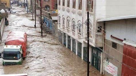 أمطار غير مسبوقة على صنعاء وتوقف حركة السير وإطلاق رصاص تحذير