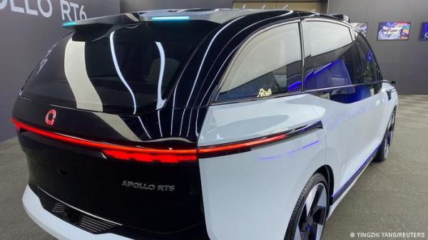 الصين تسمح للمرة الأولى بتسيير سيارات "تاكسي" بدون سائق