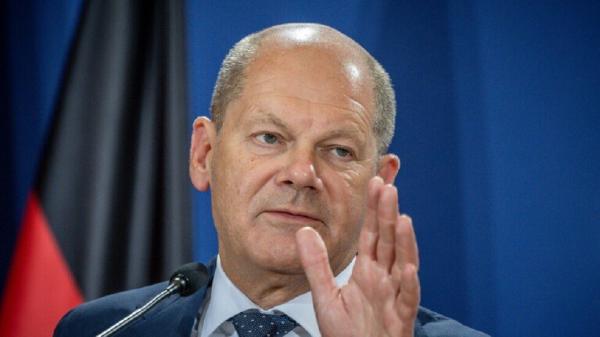 شولتس: ألمانيا تدرس إمكانية تمديد استخدام 3 محطات كهروذرية  