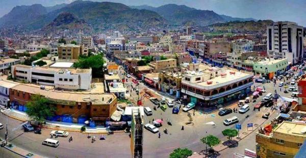  مندوب فرزة بتعز يفتح النار على سائق باص فتخترق رصاصته جمجمة طالبة جامعية 